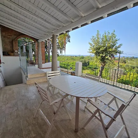 Un'oasi Tra I Limoni * Naso